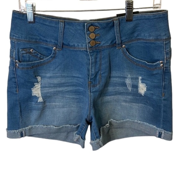FashionNova “Alexis Booty Booty Shorts” Distressed Blue Denim Short Size 13 - Picture 1 of 5